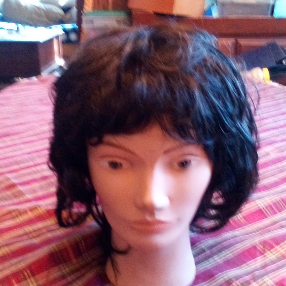 NEW - Motown Tress 100% Synthetic Japanese Fiber Dark Brown Wig - Picture 7 of 9